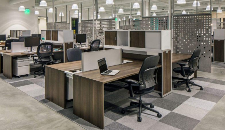 技术:机遇还是陷阱？ 论电商手机企业品牌的快速发展